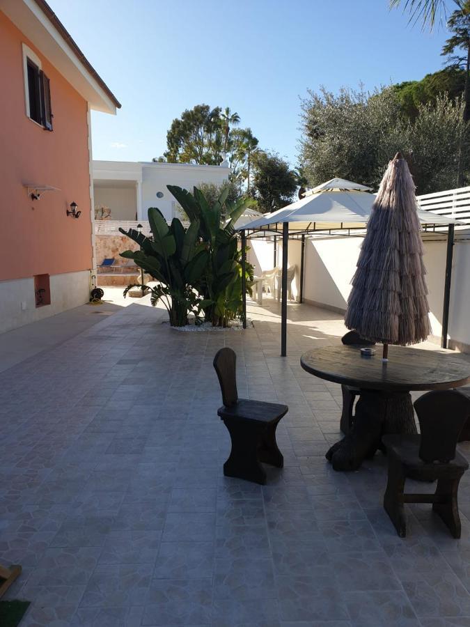 Bed And Breakfast Villa Fatima Trani Exterior photo