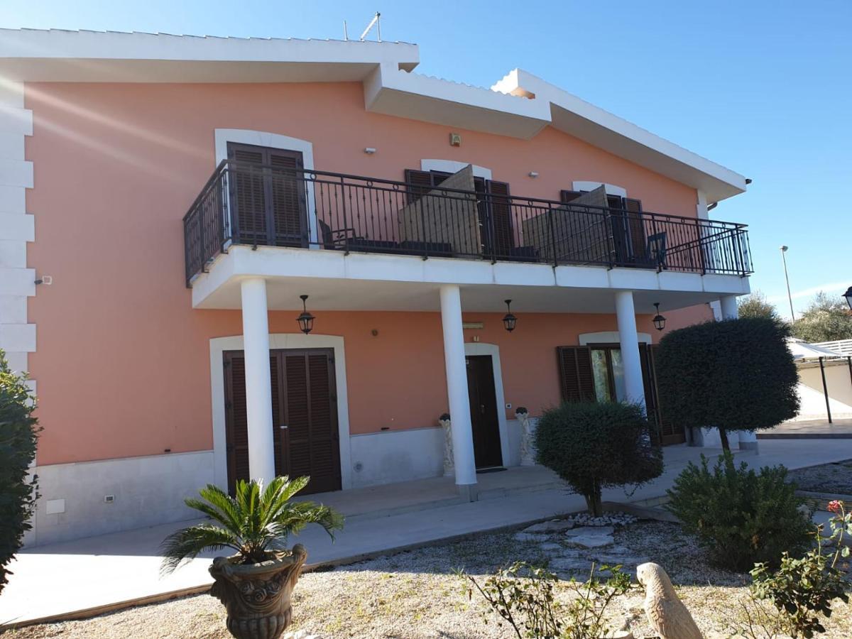 Bed And Breakfast Villa Fatima Trani Exterior photo